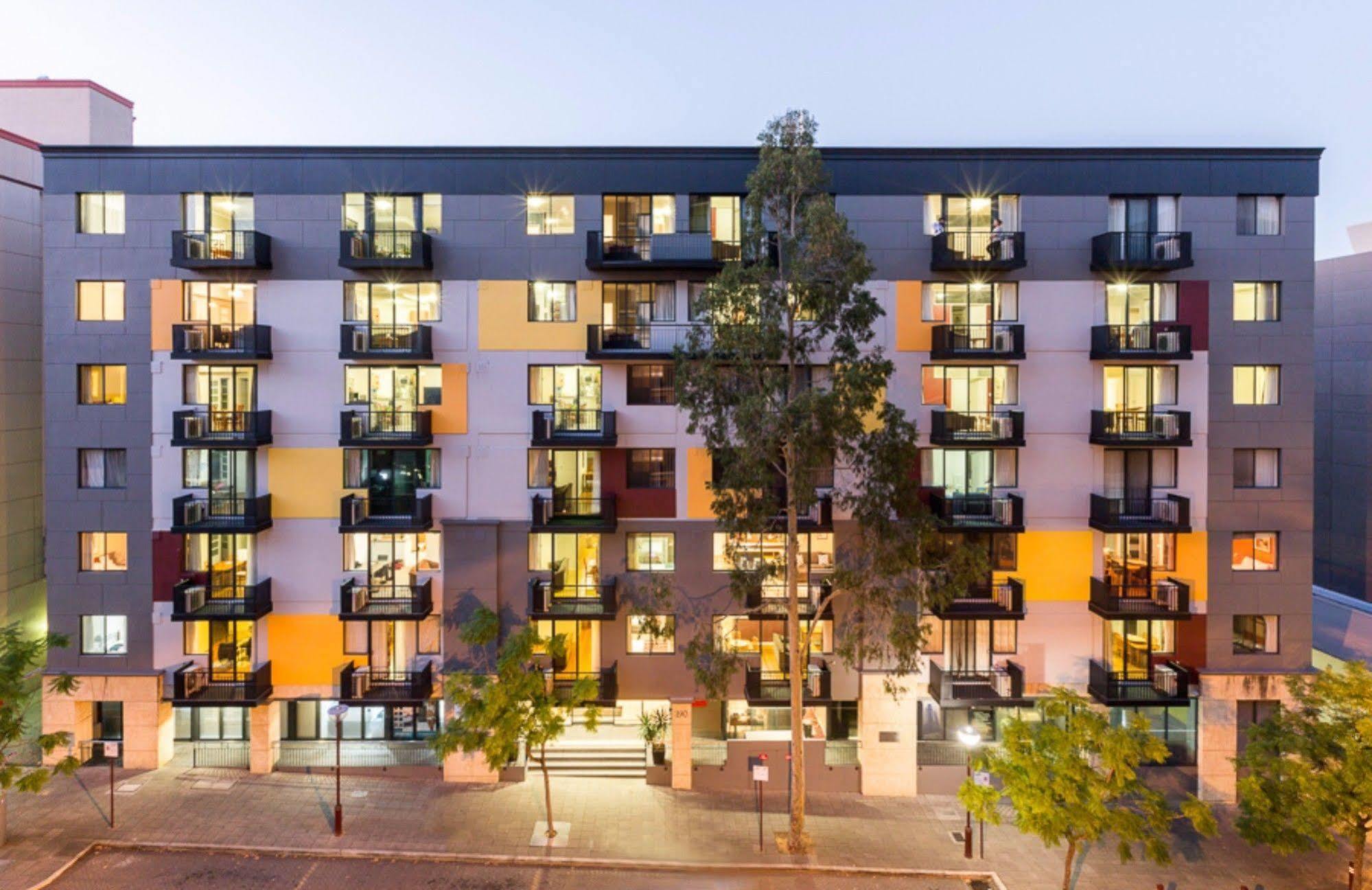 Mont Clare Boutique Apartments Perth Eksteriør billede